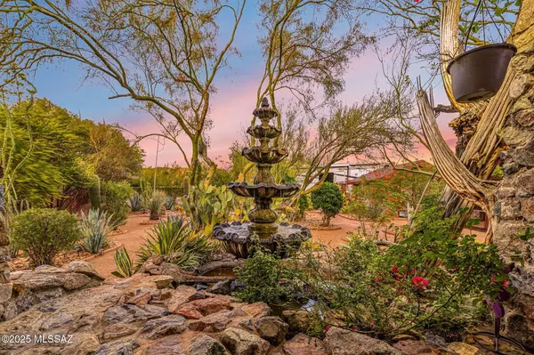 6600 N Dimitri Lane, Tucson, AZ 85743