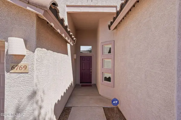 6769 W Fishermans Drive, Tucson, AZ 85757