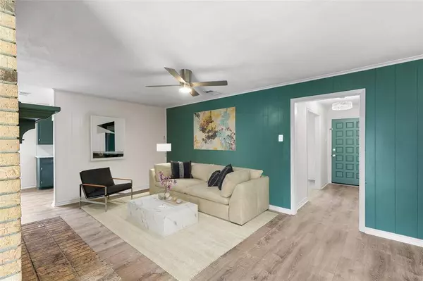 613 Bradfield Drive, Garland, TX 75042