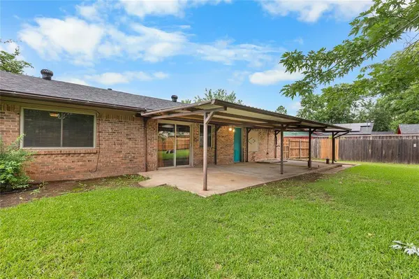 3209 N Calais Street, Sherman, TX 75090
