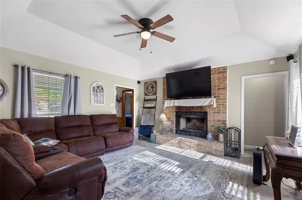 746 S Valentine Drive, Sherman, TX 75090