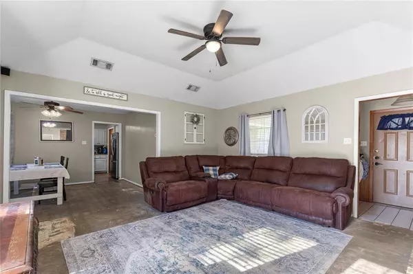 746 S Valentine Drive, Sherman, TX 75090