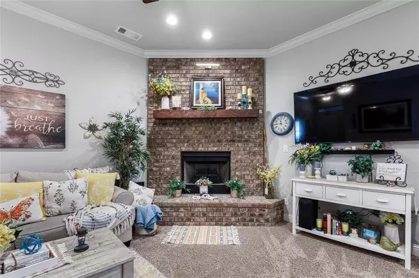 3016 Loy Lake Road, Denison, TX 75020