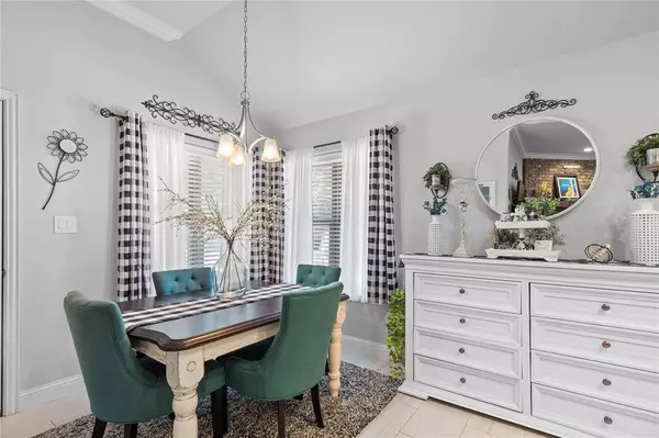 3016 Loy Lake Road, Denison, TX 75020