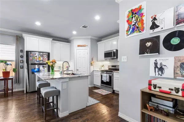 810 N Walnut Street, Sherman, TX 75090