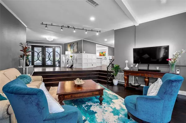 823 W Lamberth Road, Sherman, TX 75092