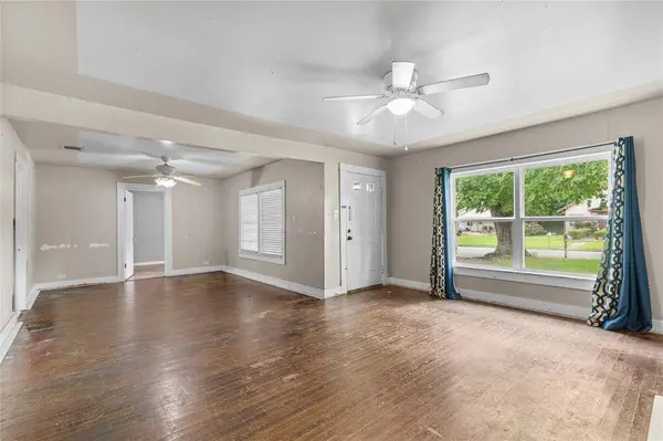 1211 N Harrison Avenue, Sherman, TX 75090