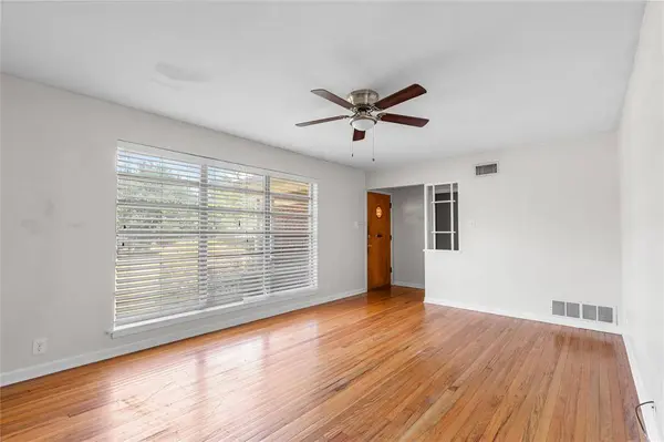 1710 W College Street, Sherman, TX 75092
