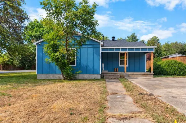 1402 N Brents Avenue, Sherman, TX 75090