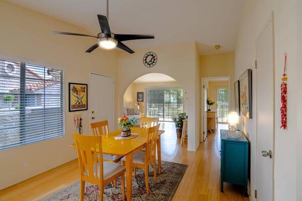 2001 E Camino Parocela #L82, Palm Springs, CA 92264