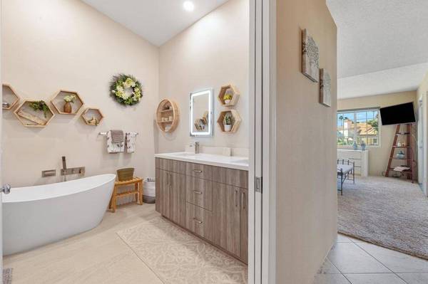 265 Desert Falls DR E, Palm Desert, CA 92211