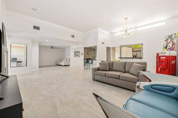 1541 S Cerritos DR, Palm Springs, CA 92264