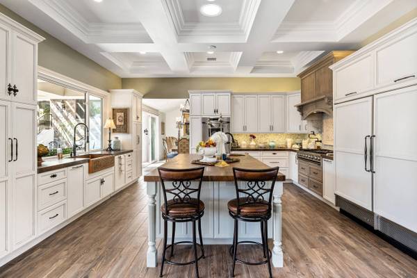 3330 Andreas Hills DR, Palm Springs, CA 92264