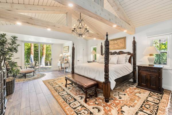3330 Andreas Hills DR, Palm Springs, CA 92264