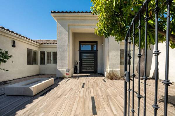 42 Abby RD, Rancho Mirage, CA 92270