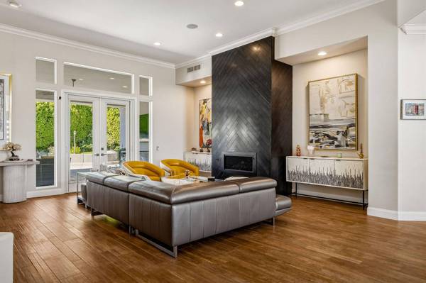 42 Abby RD, Rancho Mirage, CA 92270