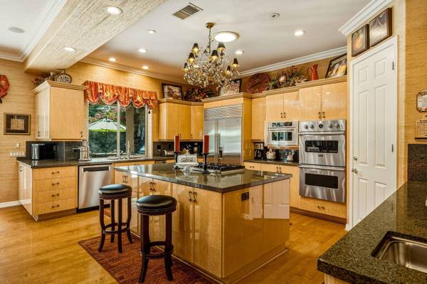 23 Abby RD, Rancho Mirage, CA 92270