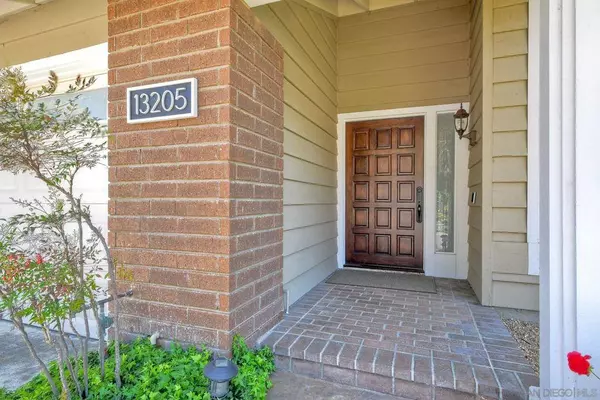 13205 Poway Hills Dr, Poway, CA 92064