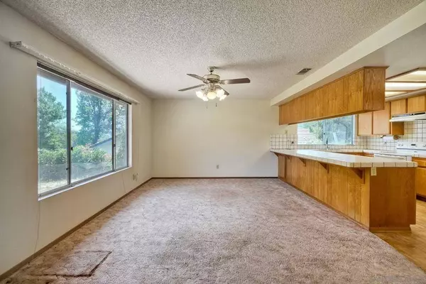 24463 Del Amo Rd, Ramona, CA 92065