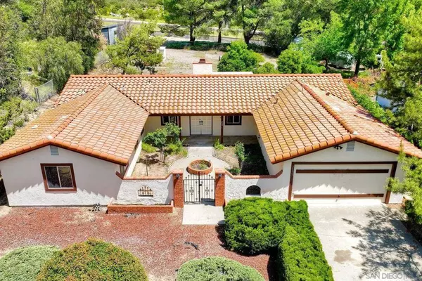 24463 Del Amo Rd, Ramona, CA 92065