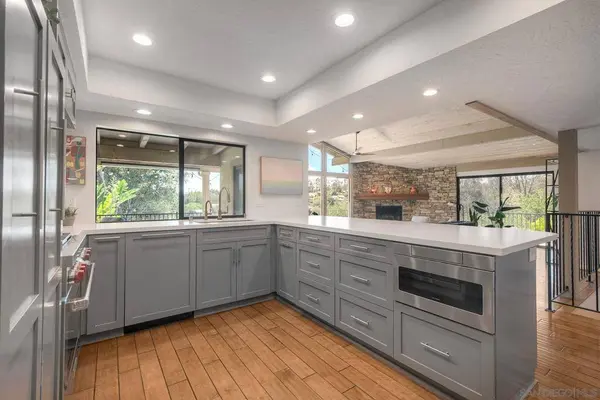 Escondido, CA 92025