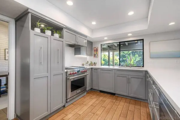 Escondido, CA 92025