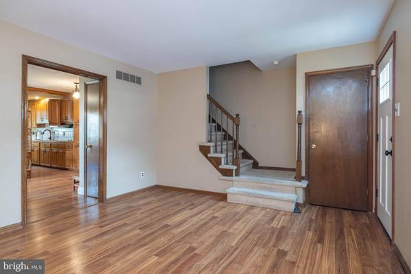 4858 HOGAN DR, Wilmington, DE 19808