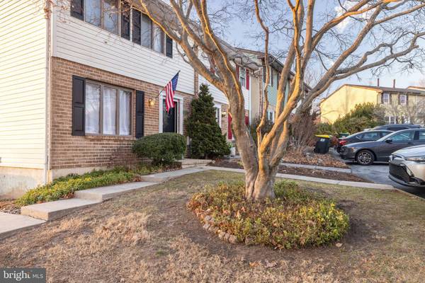 4858 HOGAN DR, Wilmington, DE 19808