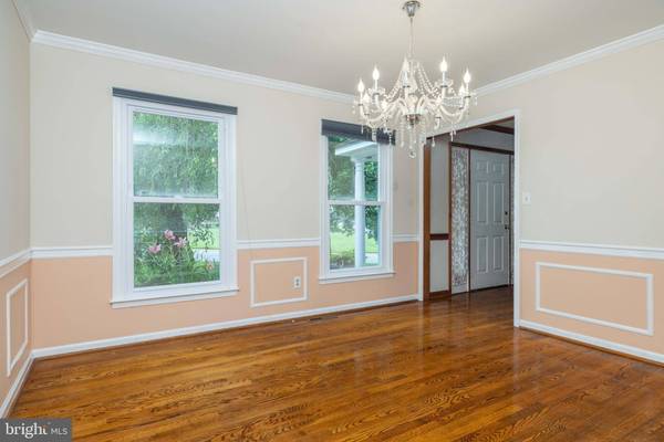 206 BARBERRY DR, Wilmington, DE 19808