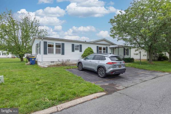 206 PERSIMMON CIR, Dover, DE 19901