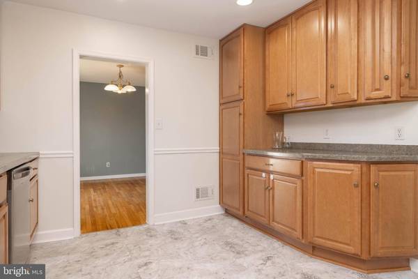 2815 FAWKES DR, Wilmington, DE 19808