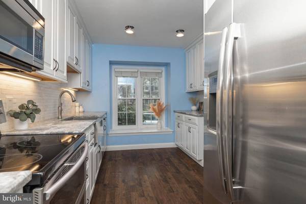 311 STONEHAM DR, Hockessin, DE 19707