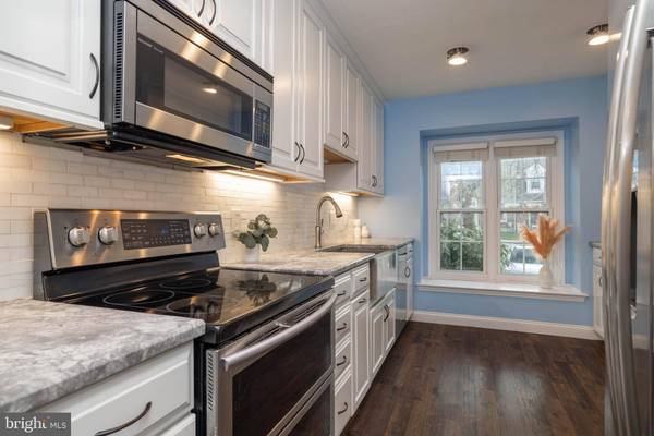 311 STONEHAM DR, Hockessin, DE 19707