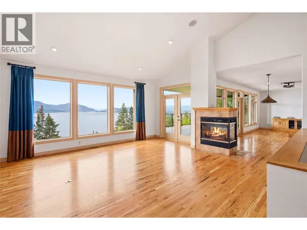 448 Viewcrest Road, Kelowna, BC V1W4K1