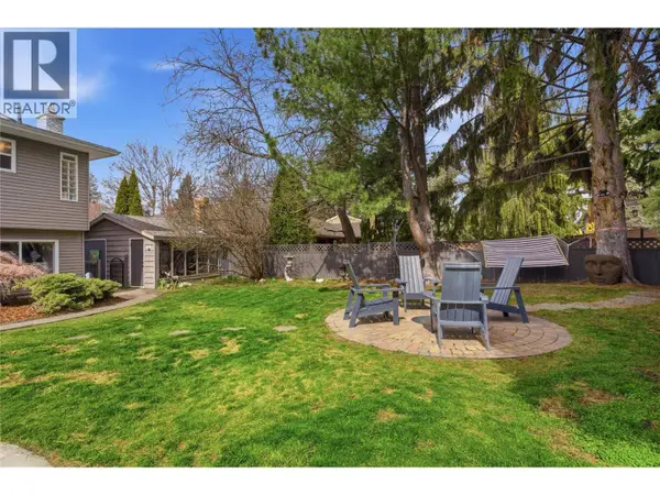 4337 Dunvegan Court, Kelowna, BC V1W2L6