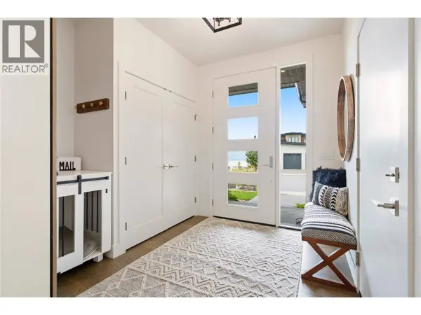 1215 Ponds Avenue, Kelowna, BC V1W5N1