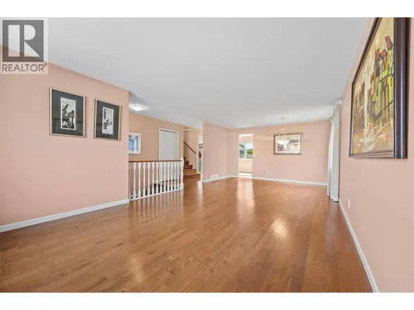 884 Mission Springs Crescent, Kelowna, BC V1W3L9