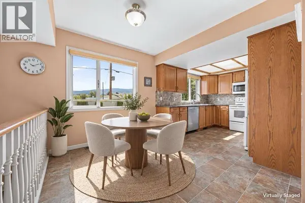 884 Mission Springs Crescent, Kelowna, BC V1W3L9