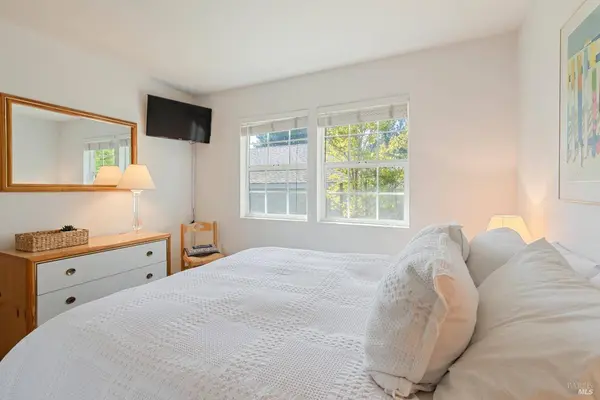 343 W Thomson AVE, Sonoma, CA 95476