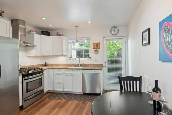 343 W Thomson AVE, Sonoma, CA 95476