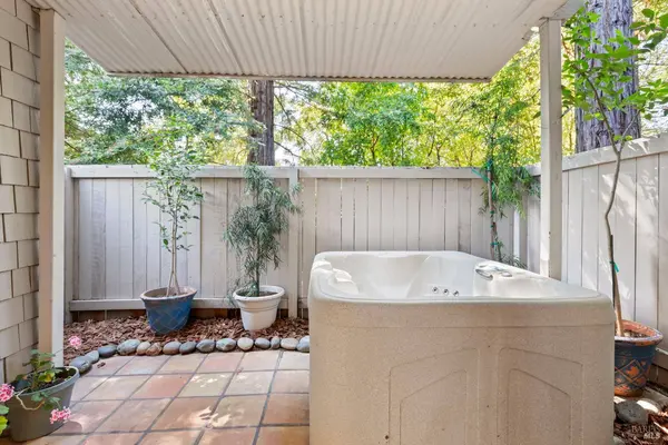 771 W Spain ST, Sonoma, CA 95476