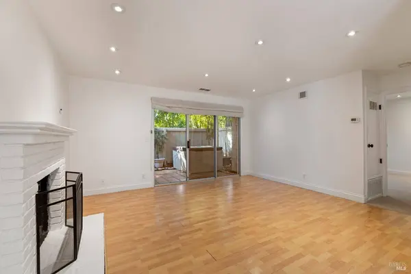 771 W Spain ST, Sonoma, CA 95476