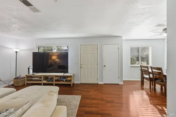1741 Las Raposas CT, Santa Rosa, CA 95409