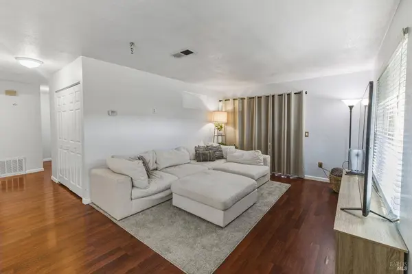 1741 Las Raposas CT, Santa Rosa, CA 95409