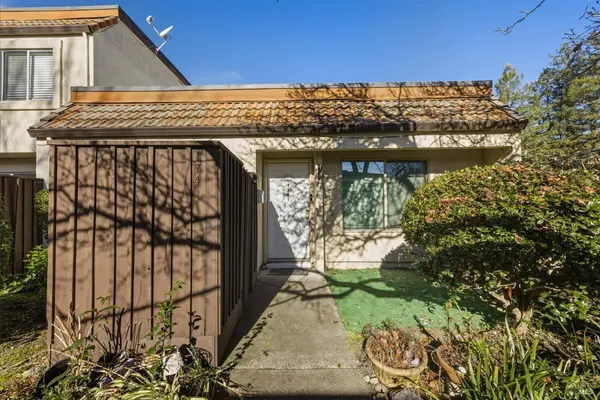1741 Las Raposas CT, Santa Rosa, CA 95409