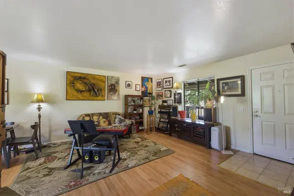 421 7th ST W, Sonoma, CA 95476