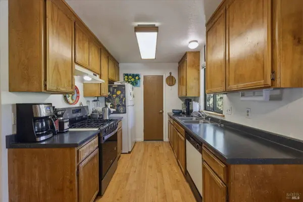 421 7th ST W, Sonoma, CA 95476