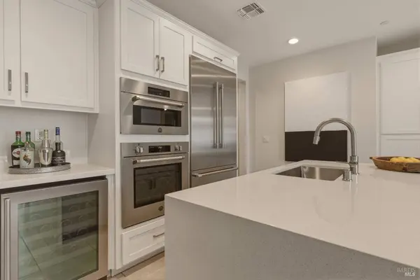 871 4th ST W, Sonoma, CA 95476