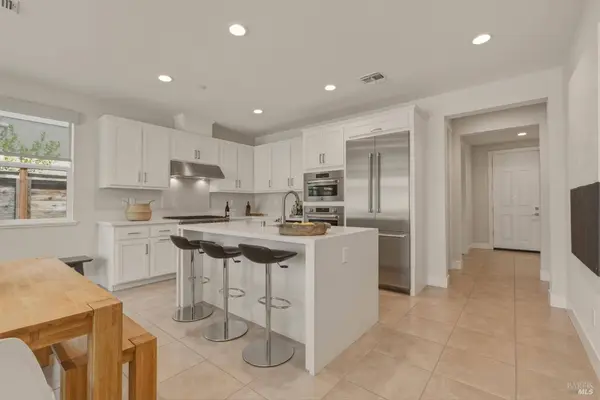 871 4th ST W, Sonoma, CA 95476