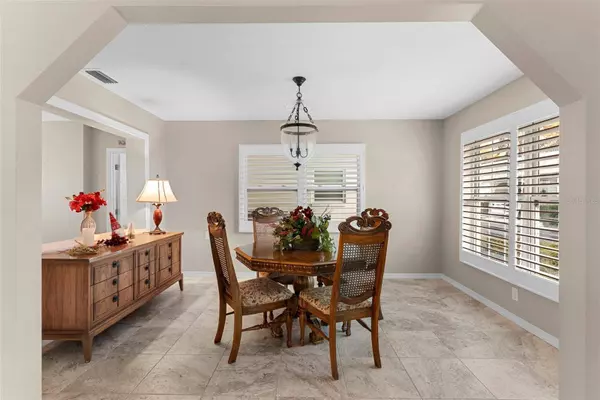 7861 38TH TER N, St Petersburg, FL 33709